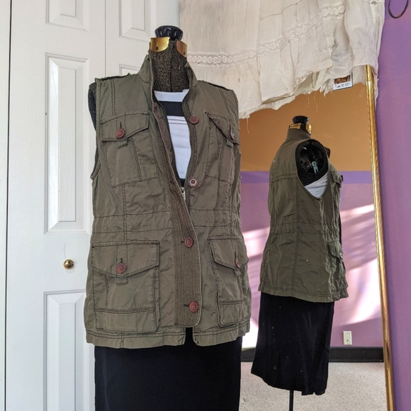 Abercrombie and Fitch Utility Outerwear Twill military vest - Picture 1 of 8